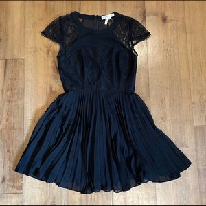 BCBG generation lace pleated skirt Cocktail Dress